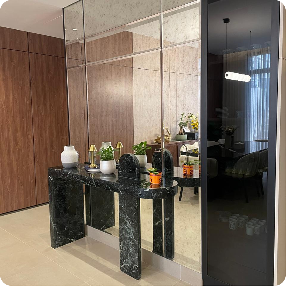 Image gallery marquee